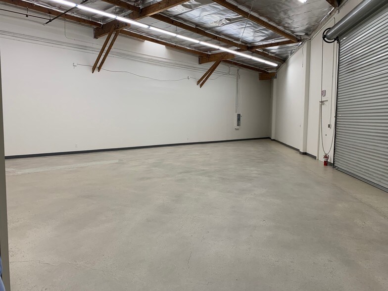 More Photos Of 23461 Ridge Route Dr, Laguna Hills Unknown For Lease