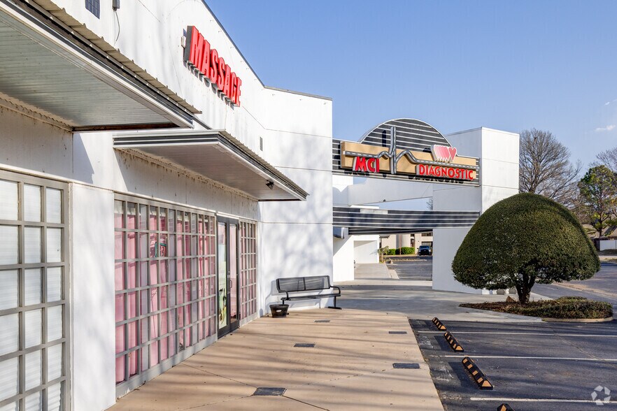 More Photos Of 1671 E 71st St, Tulsa Storefront For Lease