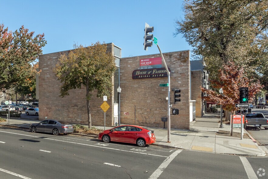 More Photos Of 2101 J St, Sacramento General Retail For Lease