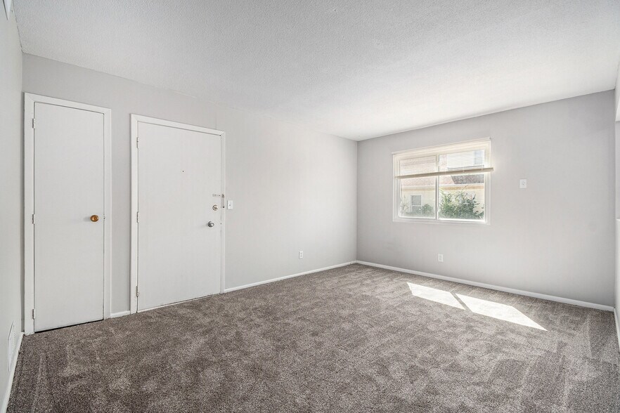 More Photos Of 4422 S 25th St, Omaha Apartments For Sale