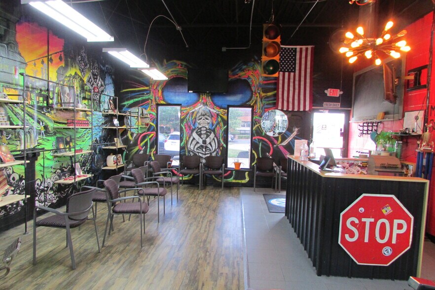 More Photos Of 7464-7472 Tyler Blvd, Mentor Flex For Lease