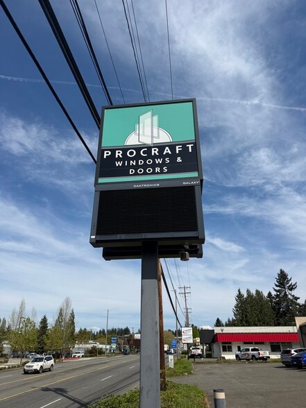 More Photos Of 6710 220th St SW, Mountlake Terrace Freestanding For Sale