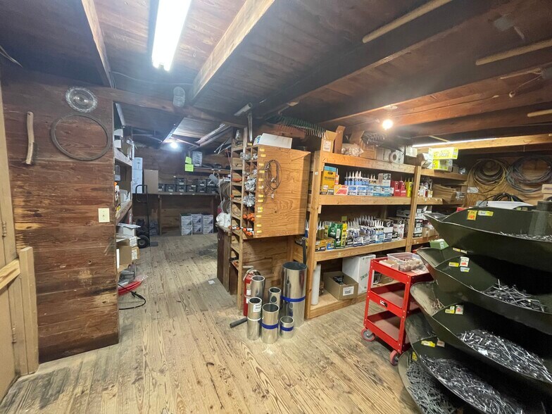 More Photos Of 626 Hunter Ave, Boswell Flex For Sale
