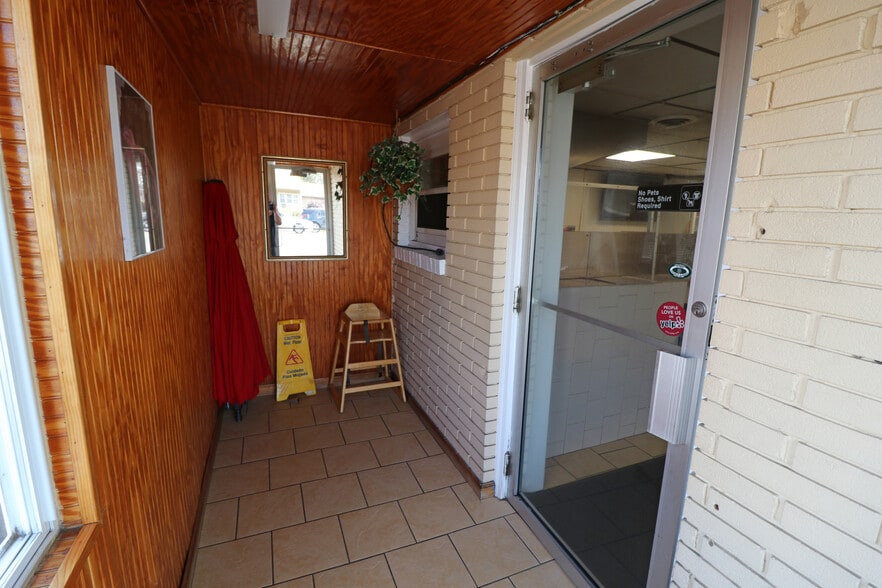 More Photos Of 2722 Easton Ave, Bethlehem Restaurant For Sale