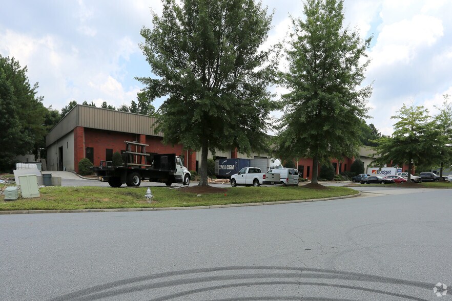 Primary Photo Of 1060 Union Center Dr, Alpharetta Distribution For Lease