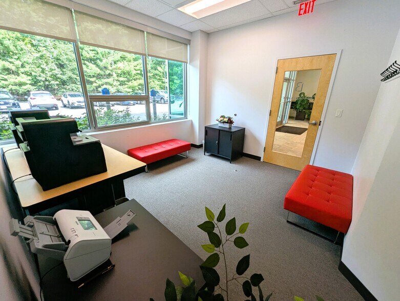 More Photos Of 4 Lan Dr, Westford Office For Lease