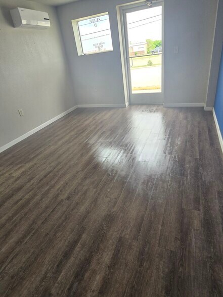 More Photos Of 600 S Cherry Ln, White Settlement Light Distribution For Lease