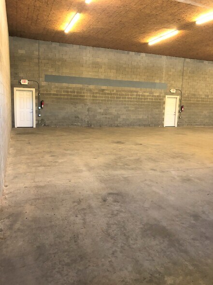 More Photos Of 146-B Litton Dr, Lexington Light Distribution For Lease