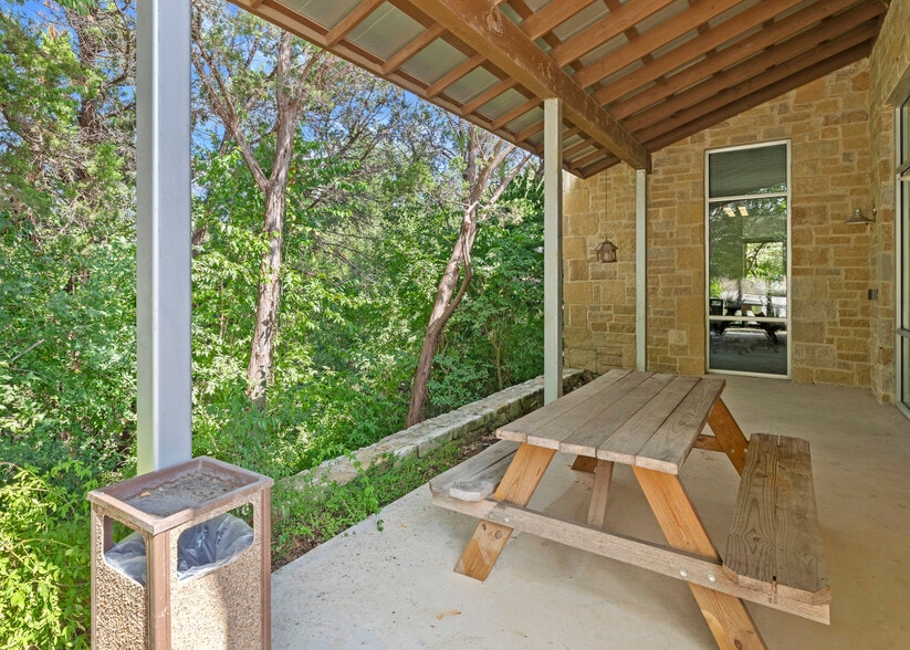 More Photos Of 16022 Via Shavano, San Antonio Office For Sale