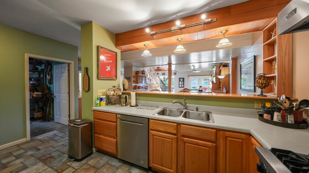 More Photos Of 1117 Dogwood Rd, Lake Ozark Multifamily For Sale