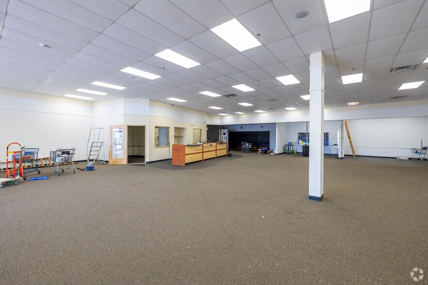 More Photos Of 403-495 Main St, Ansonia Storefront For Sale