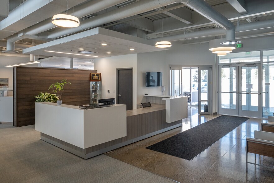 More Photos Of 3280 Evergreen Dr NE, Grand Rapids Medical For Sale