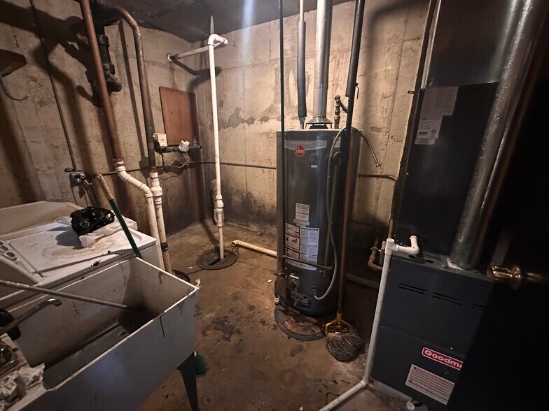 More Photos Of 8350 S 88th Ave, Justice Restaurant For Sale
