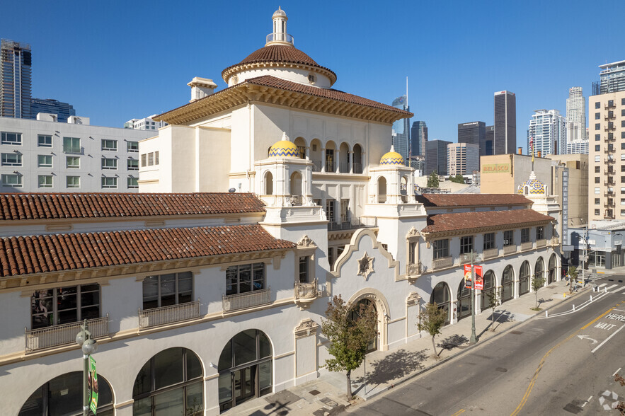 Primary Photo Of 1111 S Broadway, Los Angeles Loft Creative Space For Lease