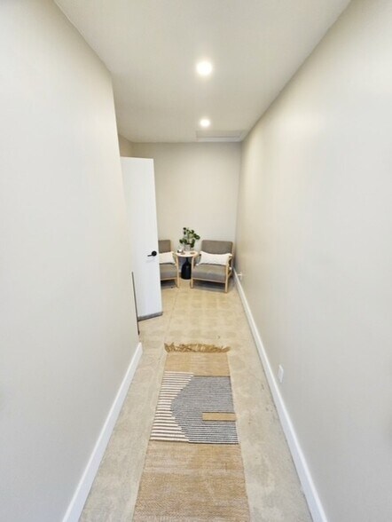 More Photos Of 4976 Eagle Rock Blvd, Los Angeles General Retail For Lease