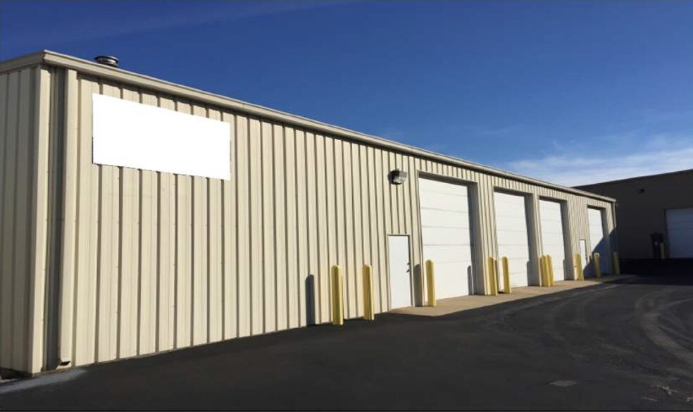 Primary Photo Of 308 Crossfield Dr, Versailles Warehouse For Lease