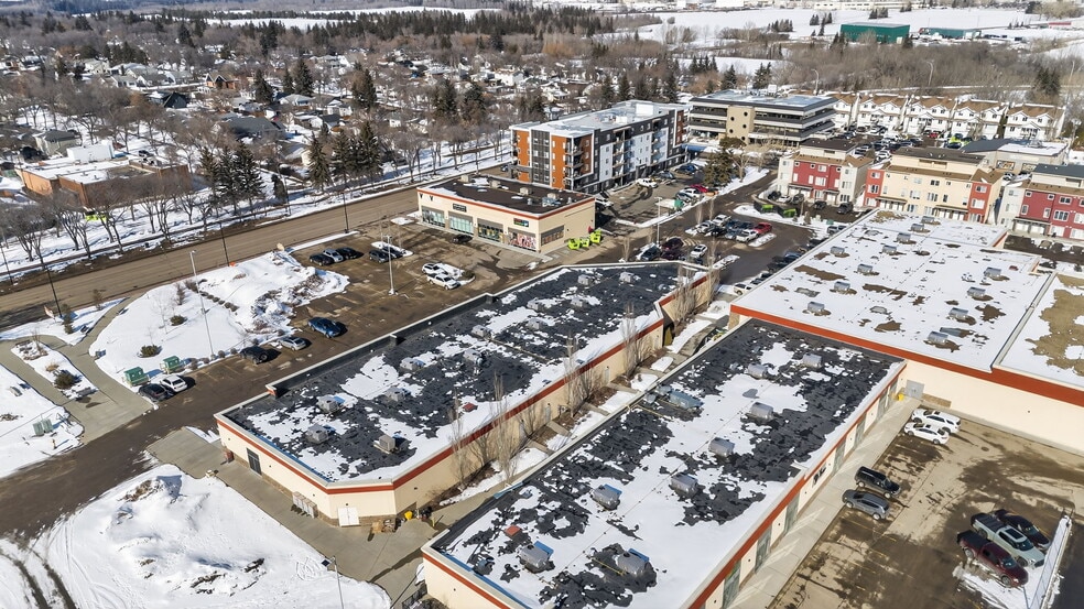 More Photos Of 10451 99 Ave, Fort Saskatchewan Storefront For Sale