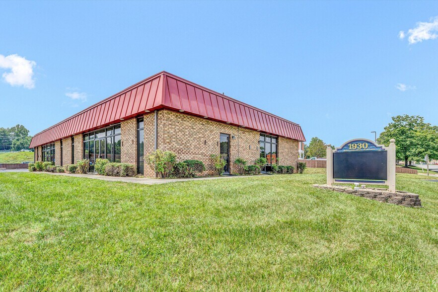 More Photos Of 1930 Braeburn Dr, Salem Medical For Sale
