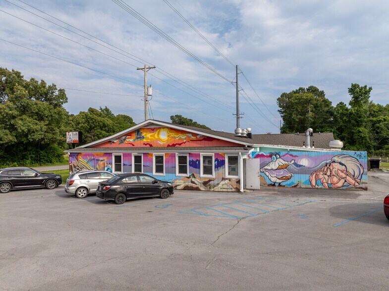 More Photos Of 2383 Hwy 58, Swansboro Restaurant For Sale