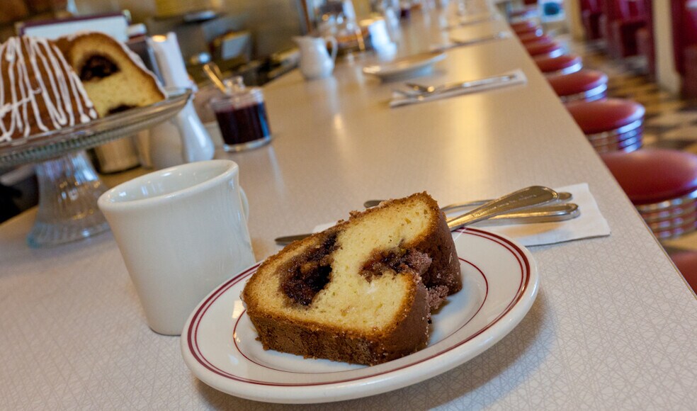 More Photos Of 5038 Hwy 140, Mariposa Restaurant For Sale