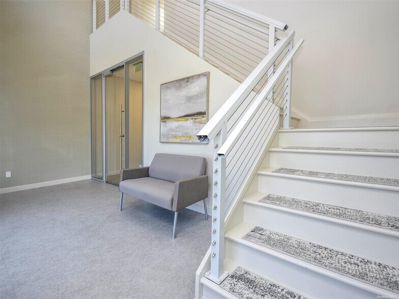 More Photos Of 272 Plandome Rd, Manhasset Office For Lease