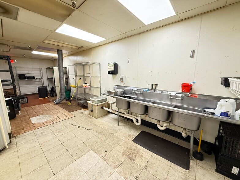 More Photos Of 4620-4692 Cottage Grove Rd, Madison Unknown For Lease