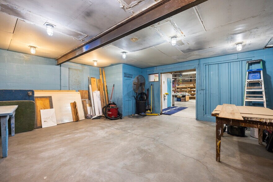 More Photos Of 206 Highway 35 S, Rockport Manufacturing For Sale
