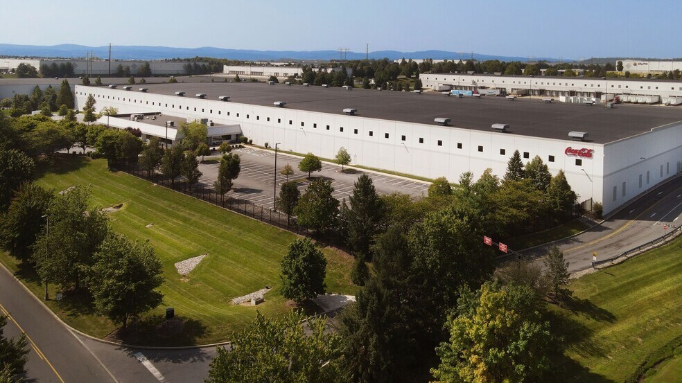 Primary Photo Of 400 Boulder Dr, Breinigsville Distribution For Lease