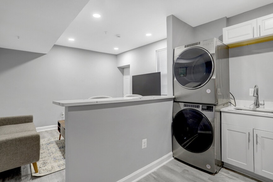 More Photos Of 2859 Denver St SE, Washington Apartments For Sale