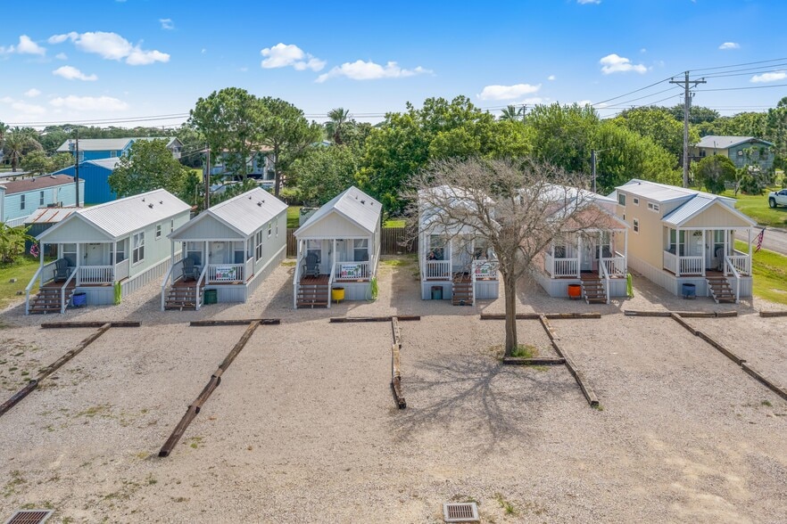 More Photos Of 702 8th St, Port Lavaca Manufactured Housing Mobile Home Park For Sale