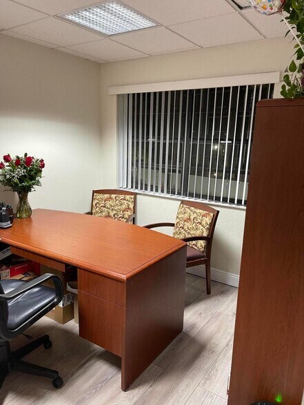 More Photos Of 1897 Palm Beach Lakes Blvd, West Palm Beach Medical For Sale