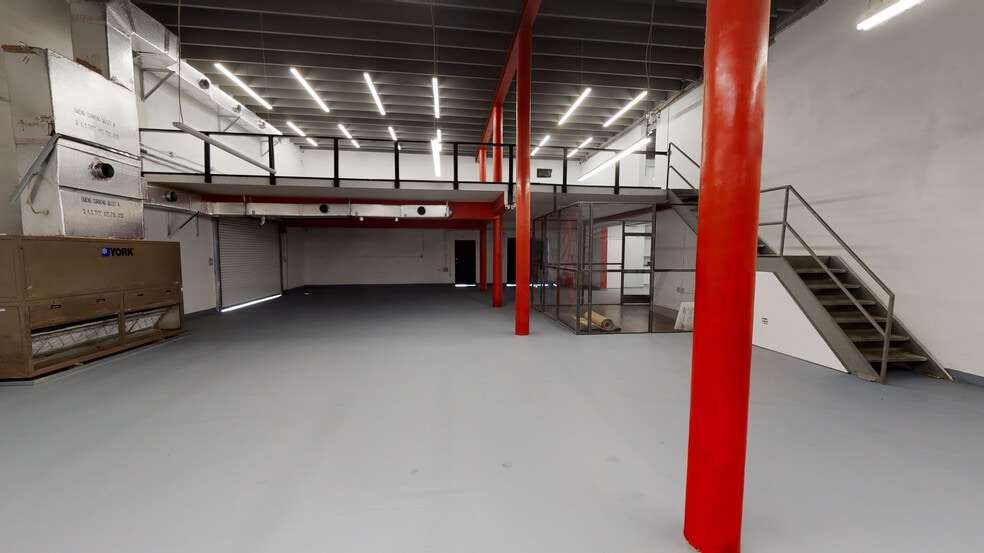 More Photos Of 4760 NW 17th Ave, Miami Warehouse For Sale