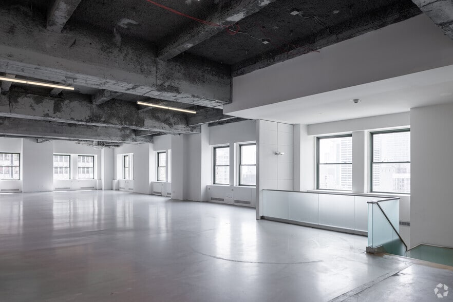 Photo of 32nd Floor Ste 3200