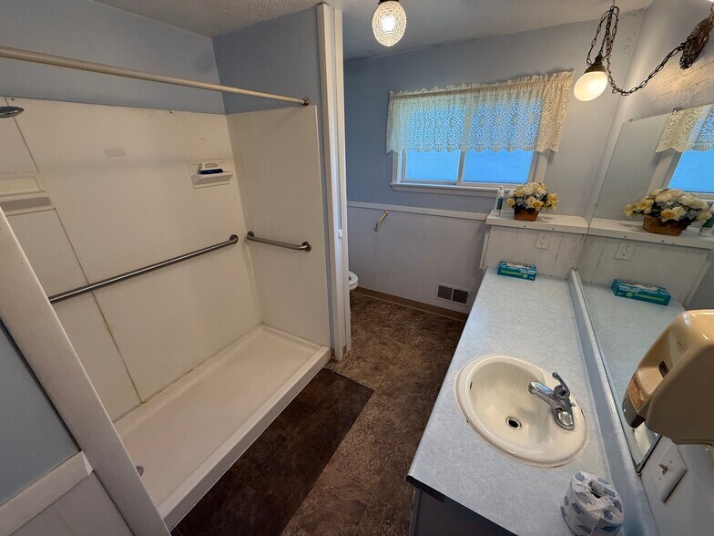 More Photos Of 637 N Wright Rd, Janesville Assisted Living For Sale