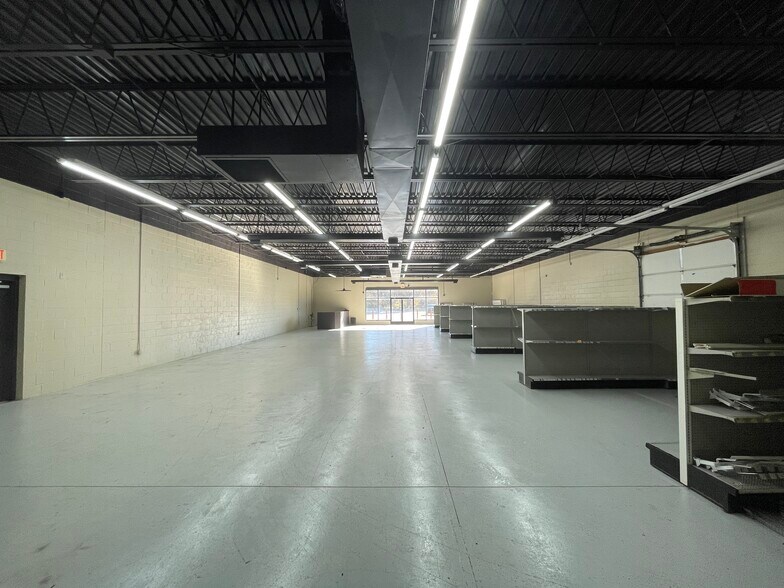 More Photos Of 9026 Pulaski Hwy, Middle River Freestanding For Lease