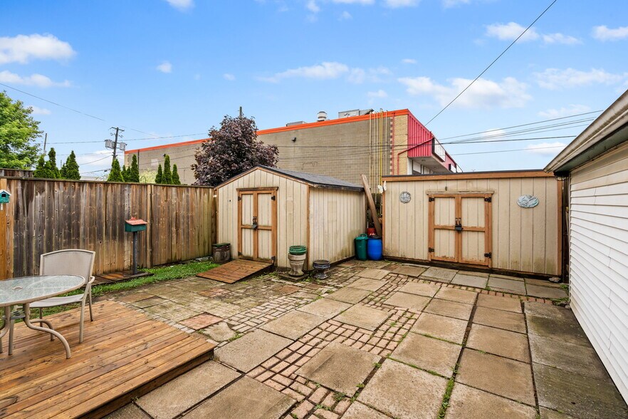 More Photos Of 44 Park St, Port Colborne Multifamily For Sale