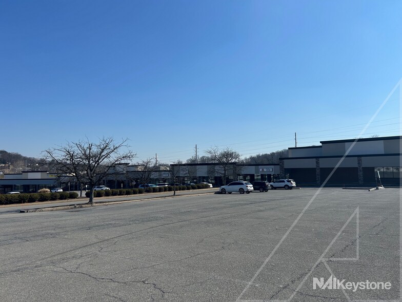 More Photos Of 3100 St Lawrence Ave, Reading Unknown For Lease