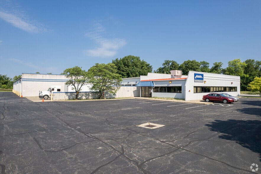 More Photos Of 3510 Briarfield Blvd, Maumee Distribution For Lease