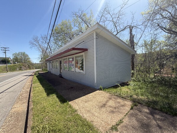 More Photos Of 4870 E Main St, Erin Office For Sale