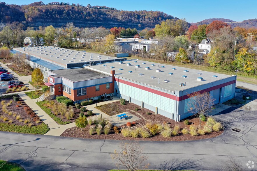 More Photos Of 201 Ann St, Oakmont Light Distribution For Lease