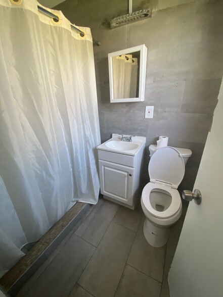 More Photos Of 3400 S US Highway 17/92, Casselberry Hotel For Sale