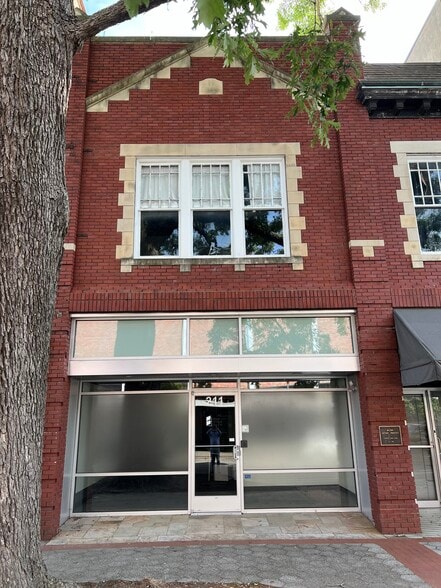 More Photos Of 211 Nash St E, Wilson General Retail For Lease