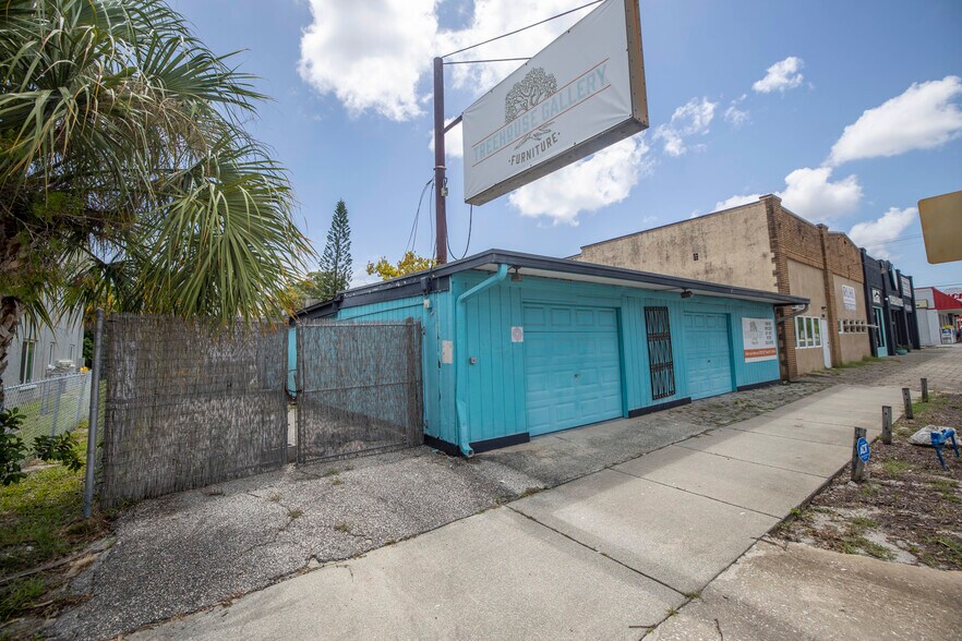 More Photos Of 2821 Dr. Martin Luther King Jr St N, Saint Petersburg Freestanding For Sale