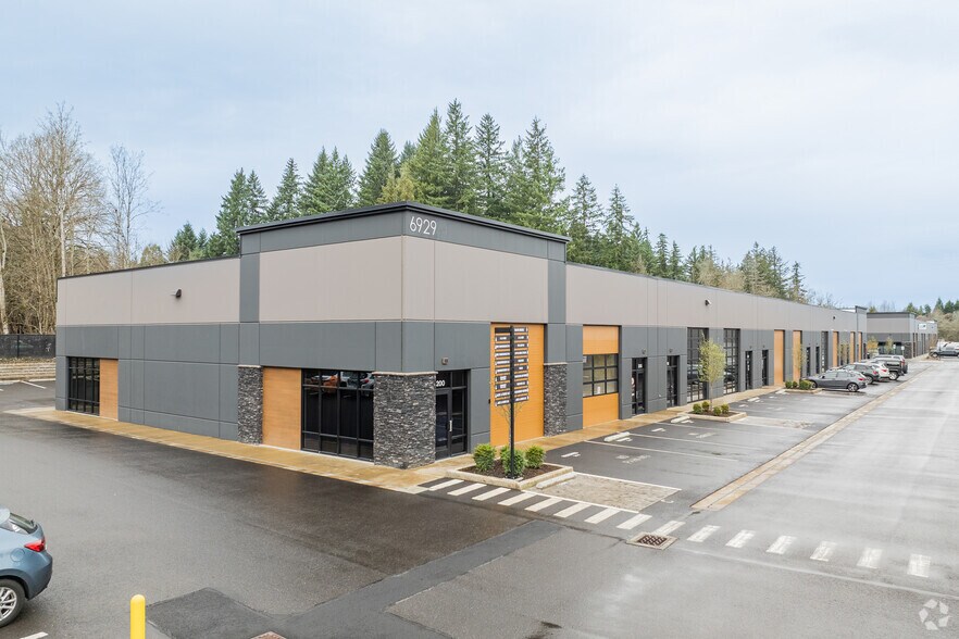 More Photos Of 6923 NW Friberg Strunk St, Camas Unknown For Lease