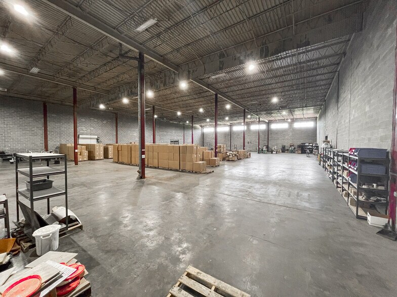 More Photos Of 2836 Dug Hill Rd, Huntsville Distribution For Lease