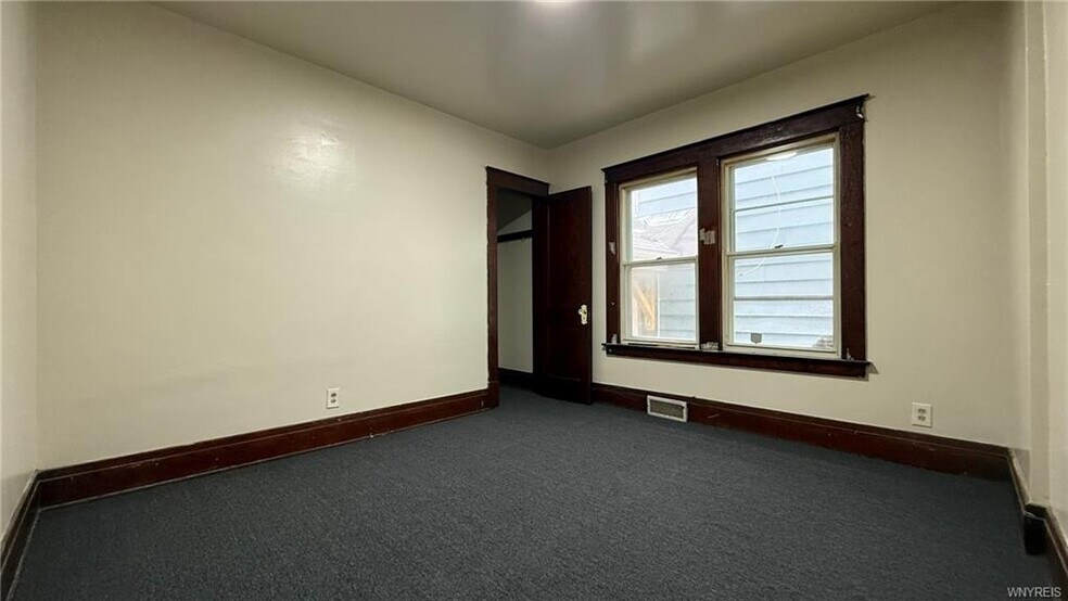 More Photos Of 1890 Linwood Ave, Niagara Falls Apartments For Sale