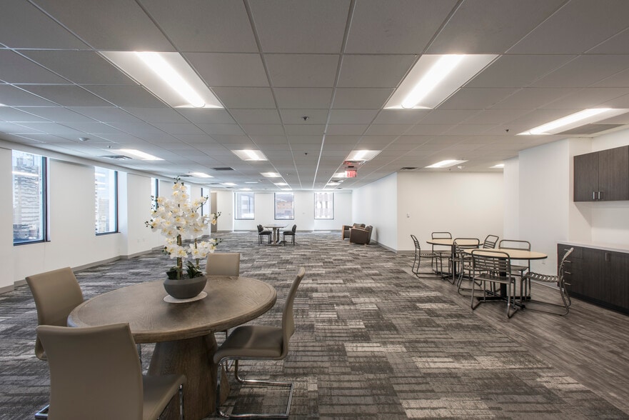 More Photos Of 101 N 1st Ave, Phoenix Office For Lease
