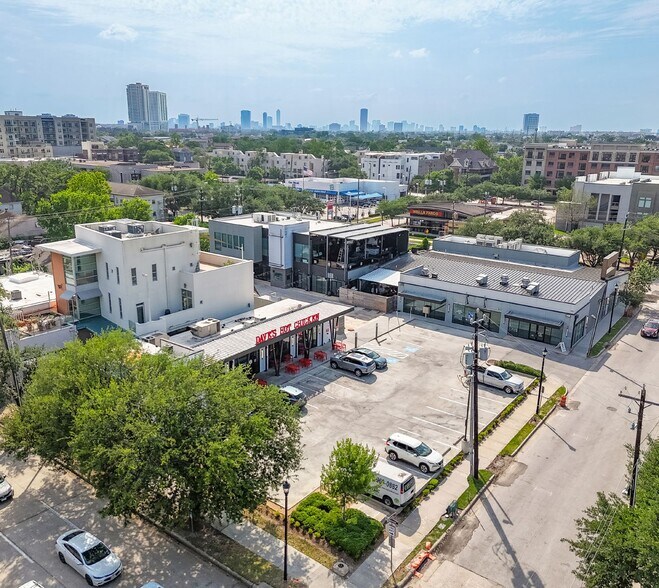 More Photos Of 606 Dennis St, Houston Storefront For Sale