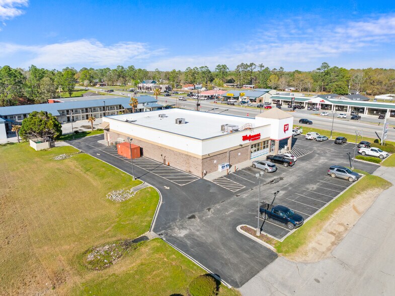 More Photos Of 730 S Lewis St, Metter Drugstore For Sale