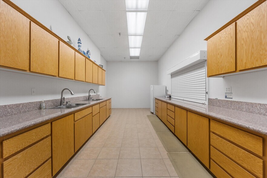 More Photos Of 6701 Niles St, Bakersfield Daycare Center For Sale